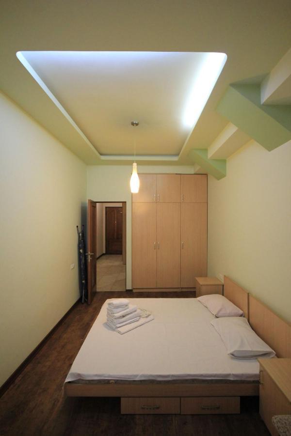 Rent Inn Yerevan On North Avenue Zewnętrze zdjęcie
