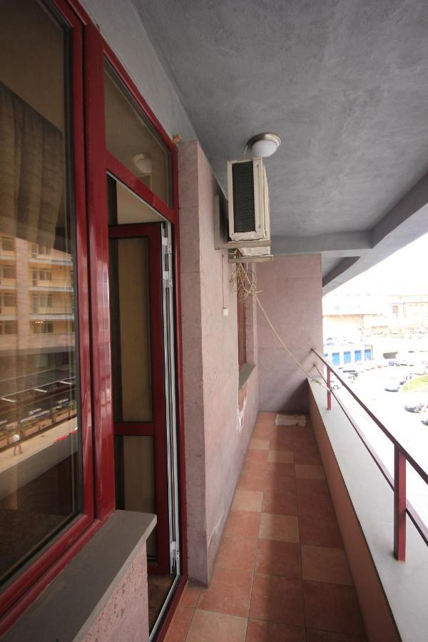Rent Inn Yerevan On North Avenue Zewnętrze zdjęcie